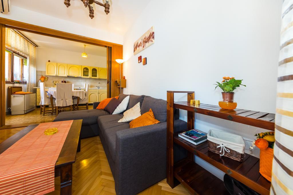 Appartamento Apartman Solomir Zara Esterno foto