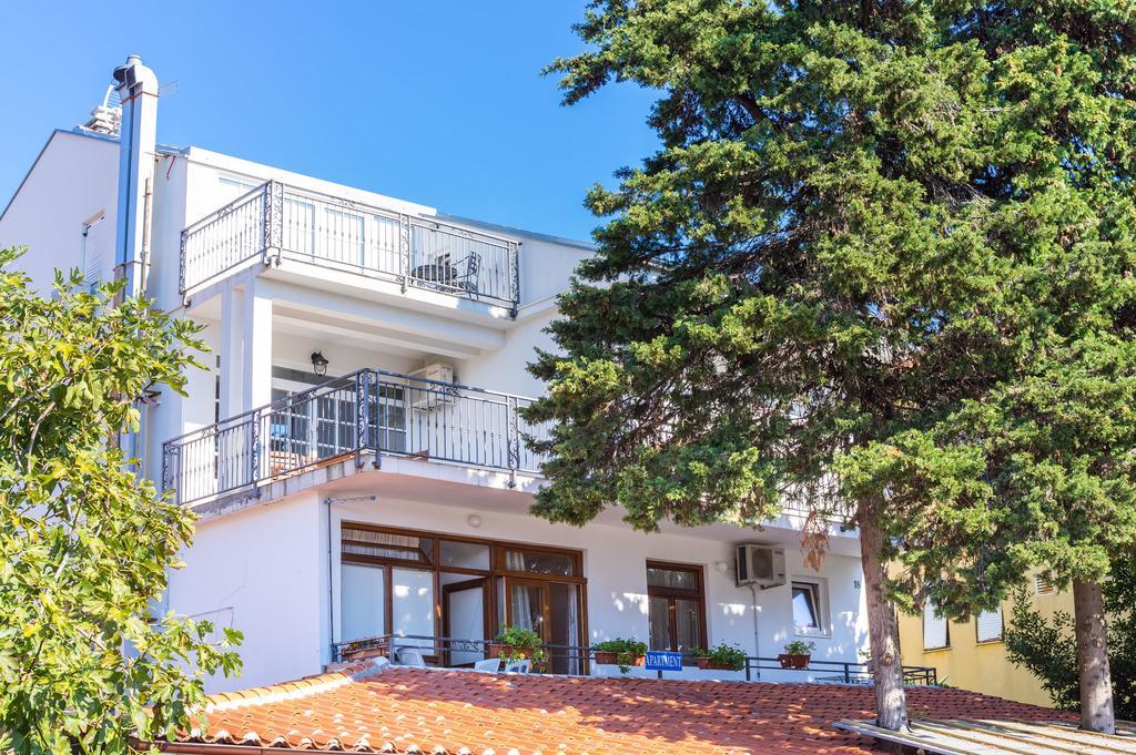 Appartamento Apartman Solomir Zara Esterno foto